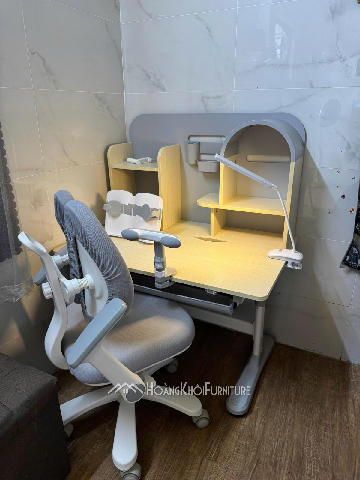 Bộ Bàn Ghế Chống Gù Thông Minh kích thước 90 x 60 69 Bộ Bàn Ghế Chống Gù Thông Minh kích thước 90 x 60 69