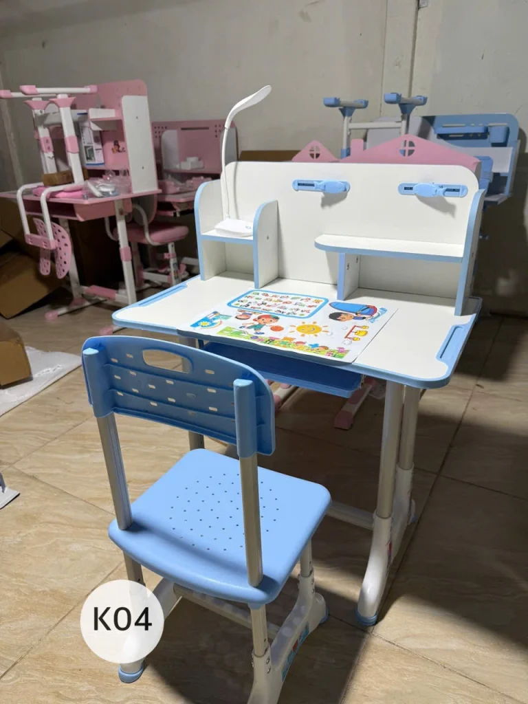 Bàn ghế học sinh nâng hạ linh hoạt – K04 Gọn nhẹ - Hoàng Khôi Furniture Bàn ghế học sinh nâng hạ linh hoạt