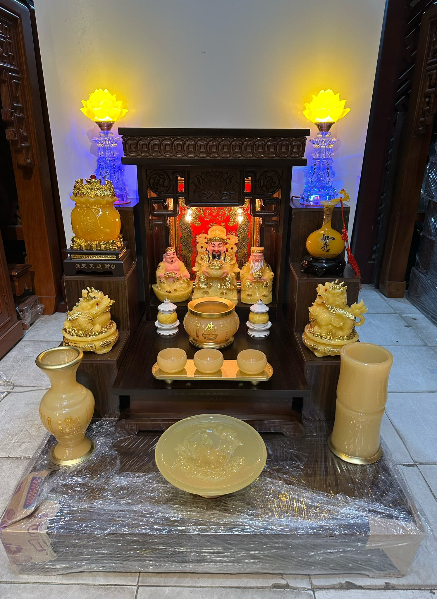 Combo Ban Thờ Thần Tài TT12 đầy đủ 60 Combo Ban Thờ Thần Tài TT12 đầy đủ 60