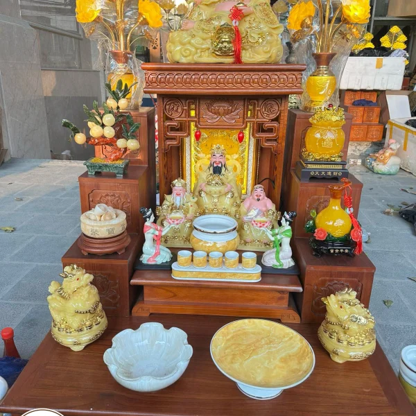 Combo đầy đủ ban thờ thần tài thổ địa màu vàng cho cửa hàng buôn may bán đắt 34